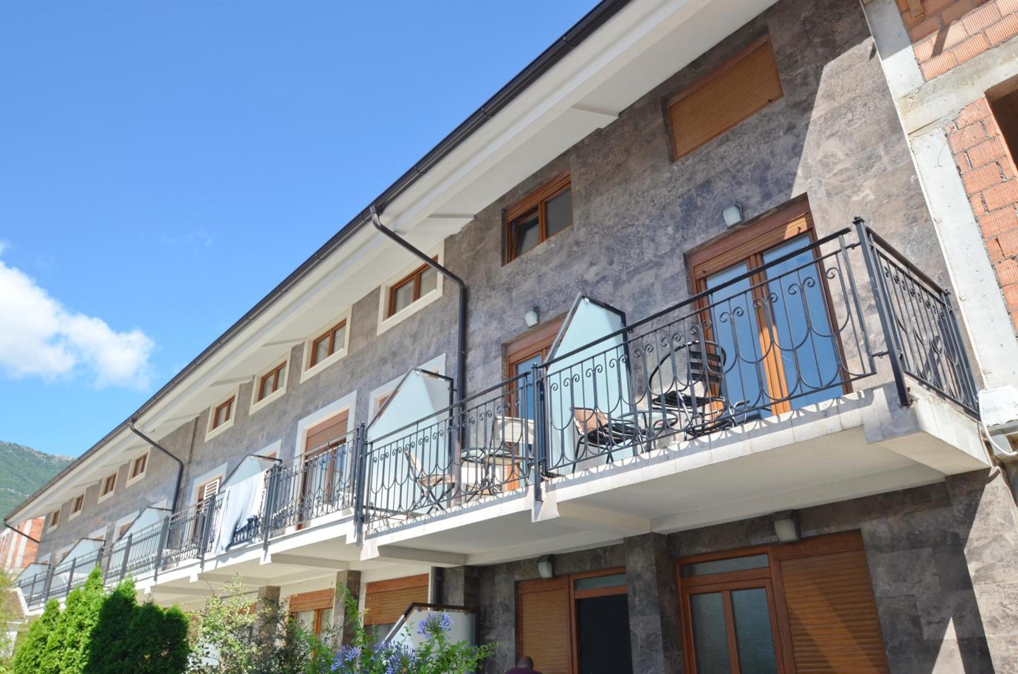 Trojanovic Apartments Tivat Exterior photo